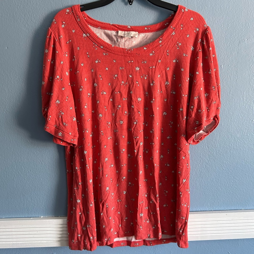 LOFT Women's Red Floral Top